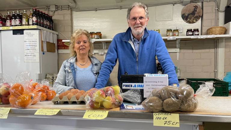 De boerderijwinkel van Theo en Helma is voor de zevende keer beroofd