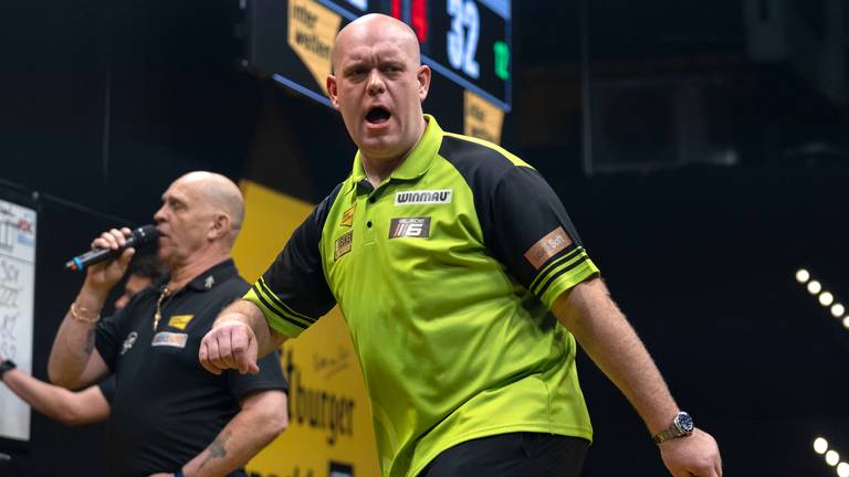 Michael van Gerwen tijdens de verloren finale (foto: PDC).