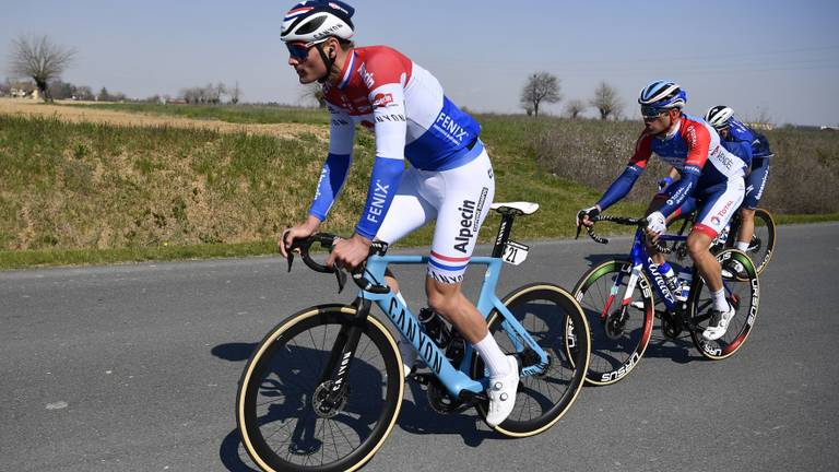 Mathieu van der Poel in Milaan-Sanremo (foto: ANP)