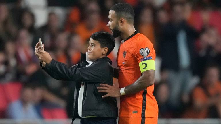 KNVB unsure about boy who walked onto the sector: “Everybody noticed the joke in it”