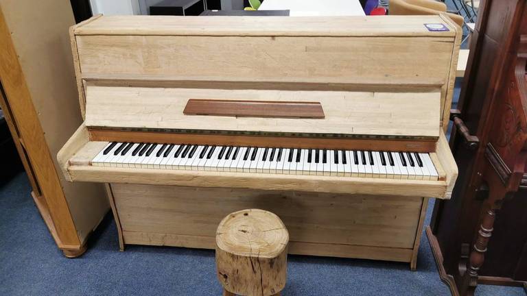 Wie heeft deze piano gezien? (privéfoto)