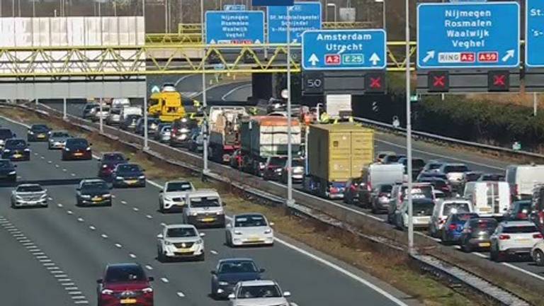 Verkeer moet rekening houden met driekwartier vertraging (foto: Rijkswaterstaat).