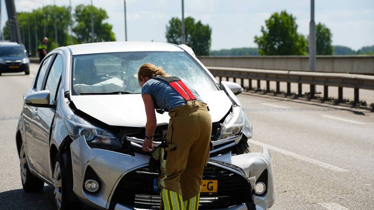 Een van de beschadigde wagens (foto: Erik Haverhals/Persbureau Heitink).