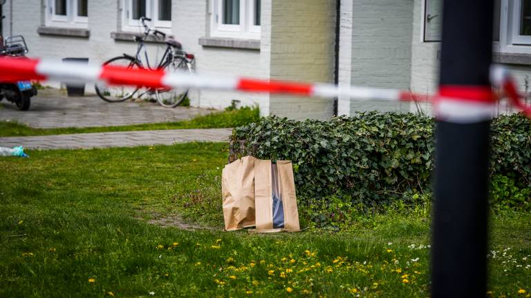 Vanwege het onderzoek was een deel van het terrein van de GGZ-instelling afgezet met lint (foto: SQ Vision).