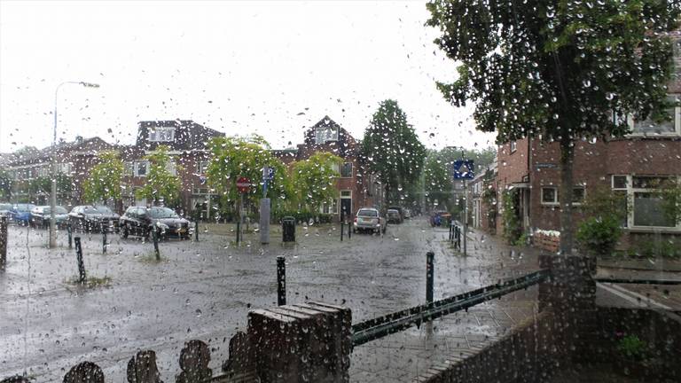Regenachtig uitzicht in Breda (foto: Henk Voermans).