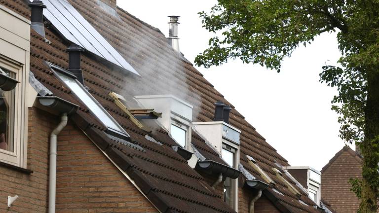 Brand in woning in Best (foto: Sander van Gils/SQ Vision).