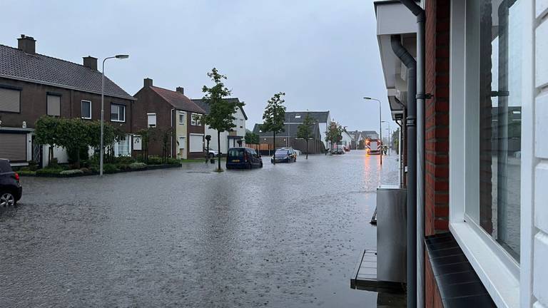 De Roosendaalseweg in Kruisland loopt regelmatig onder (foto: Tom Berkers)