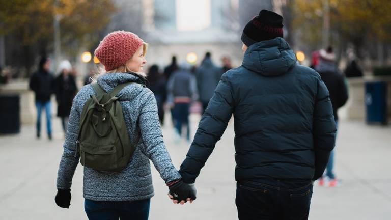 Twee singles op date ( foto: Pexels) 