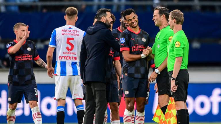 Ruud van Nistelrooij met Bas Nijhuis (Foto: ANP)