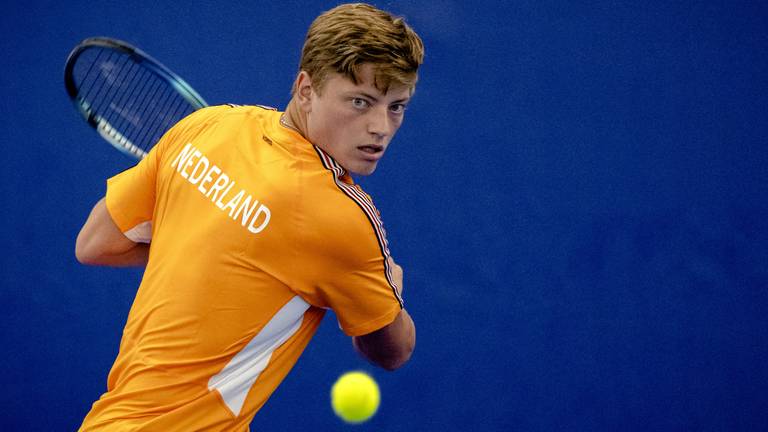 Tim van Rijthoven met Oranje in Schotland (Foto: ANP)