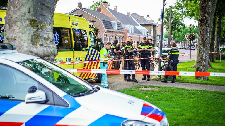 Veel hulpdiensten kwamen op de steekpartij in Nuenen af (foto: Sem van Rijssel/SQ Vision).