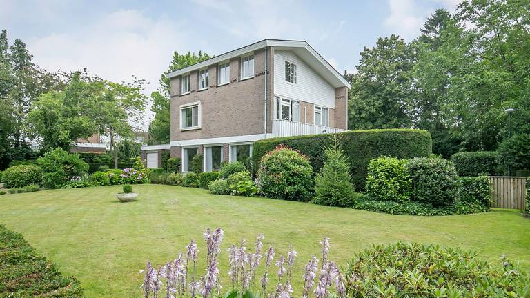 De villa was na de bouw in 1968 het hoogste huis in Oss (foto: Bato Makelaars en Woningadviseurs).