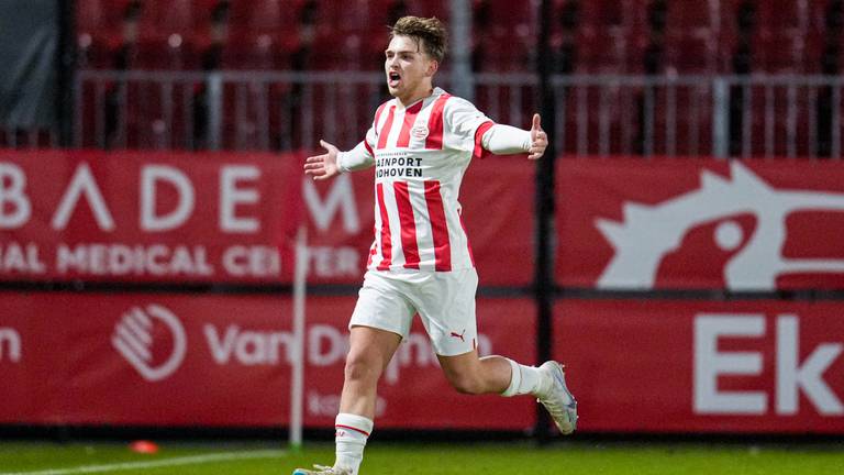 Jason van Duiven maakte twee doelpunten voor Jong PSV (foto: OrangePictures).