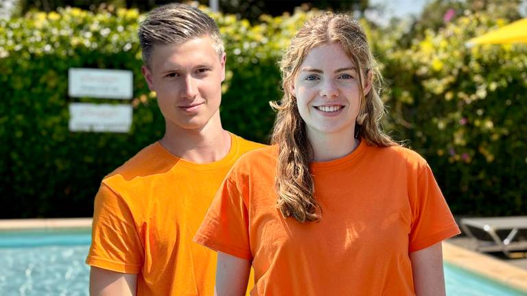 Luuk en Erin werken in het animatieteam op de camping