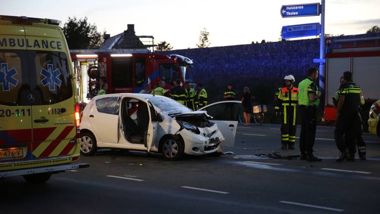 Het ongeluk in Bergen op Zoom gebeurde rond kwart voor tien 9foto: Christian Traets/SQ Vision).