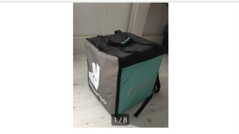 Met deze spullen van Deliveroo zou je 's avonds toch op pad kunnen. 