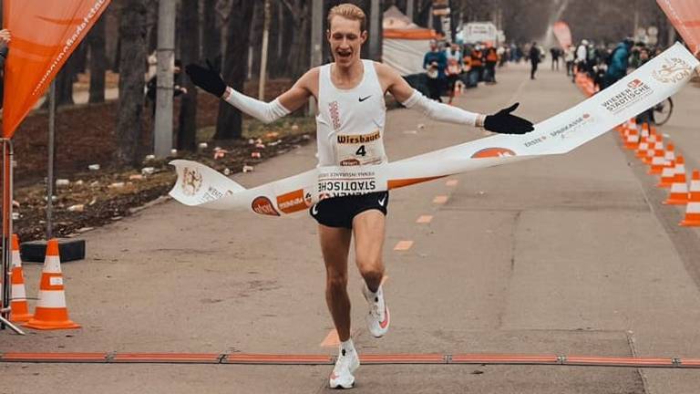 Björn Koreman in Wenen toen hij de marathon won.