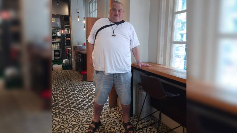 Erik (49) is strijder voor de blote kuiten: 'Zelfs bij -10 een korte broek'