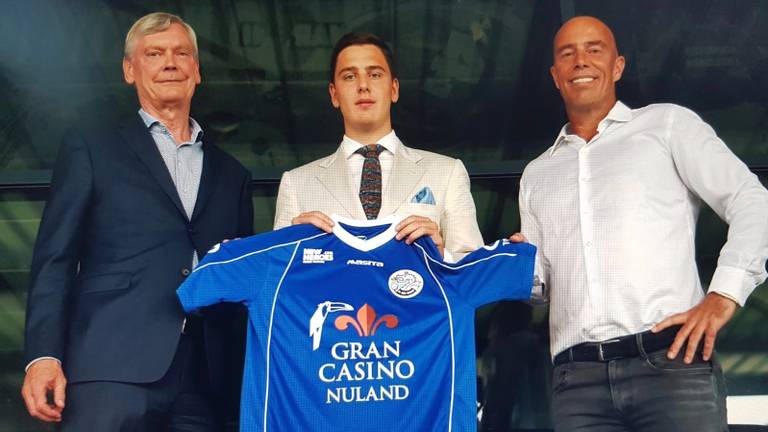 Toen het nog koek en ei was tussen Kakhi Jordania (midden) en FC Den Bosch (foto: archief).