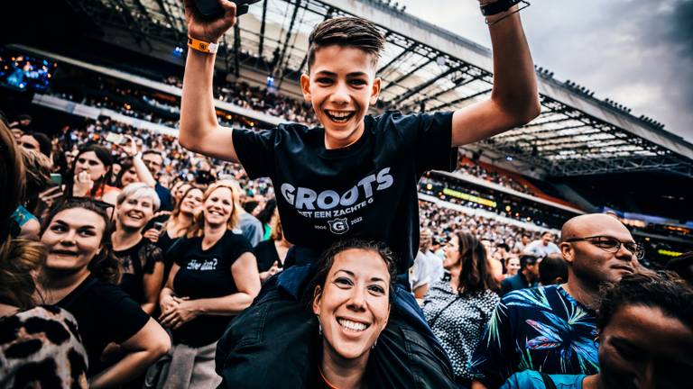 Joyce en haar oudste zoon tijdens Groots met een Zachte G 2022 (Foto: Set Vexy).