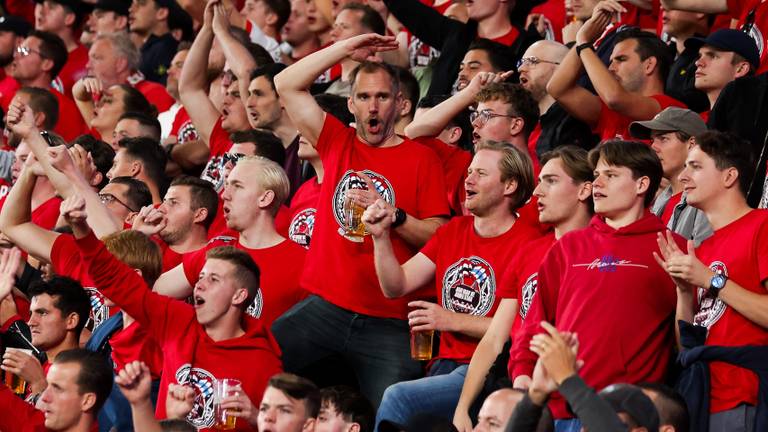 PSV-fans vieren behalen Champions League (Foto: ANP)