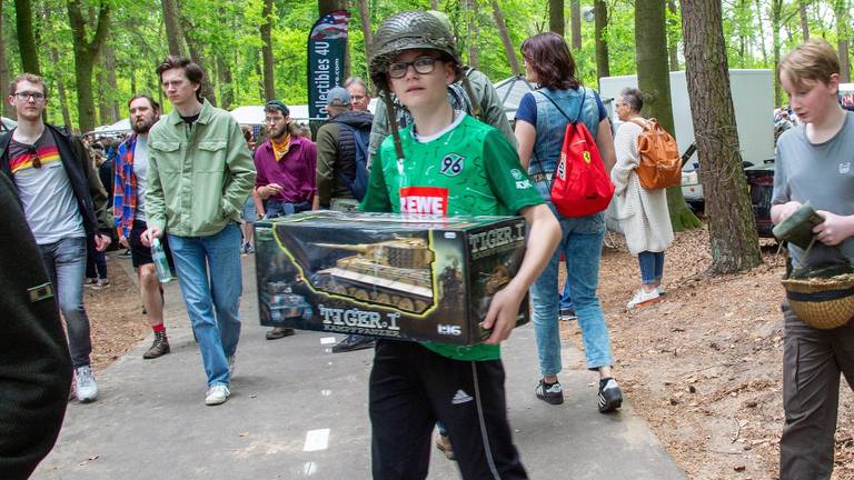 Drukte in het Oorlogsmuseum in Overloon (Foto: ANP)