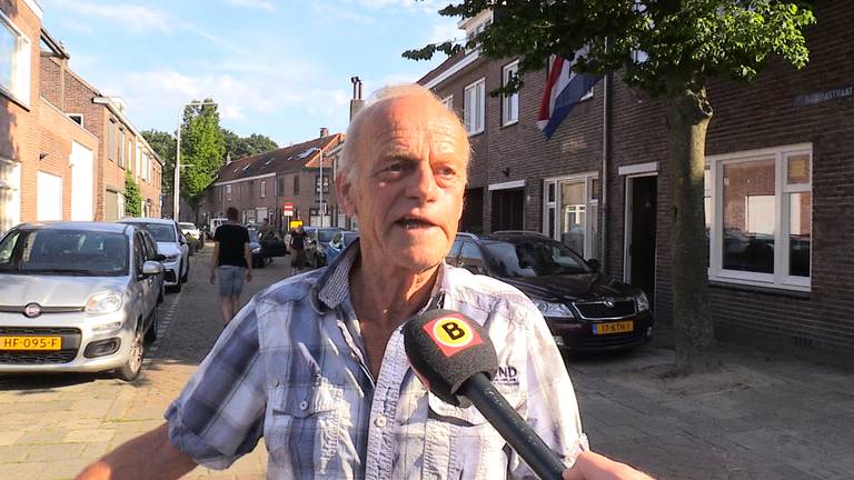 Gratis parkeren drijft buurt tot wanhoop: 'Straat staat altijd bomvol'