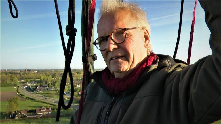 Ballonvaarder Ad Haarhuis moet stoppen omdat hij 70 jaar wordt. (foto: Raoul Cartens)