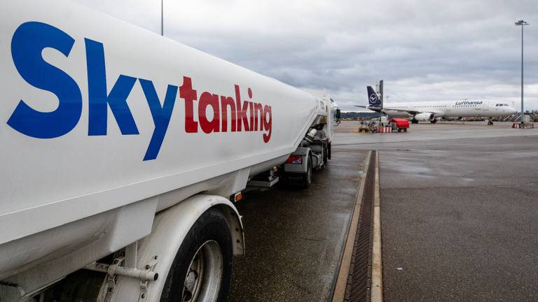 Het bedrijf Skytanking is de grondafhandelaar van Ryanair op Eindhoven Airport (foto: ANP).