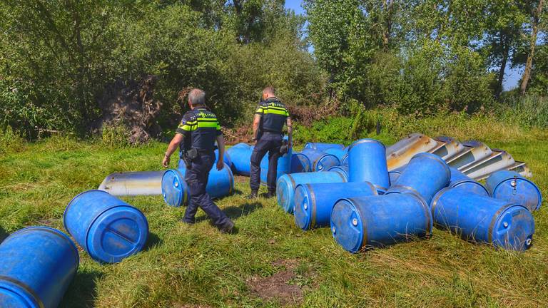 De vaten zijn van activiteitenboerderij 't Geveltje. (Foto: Rico Vogels/SQ Vision Mediaprodukties)