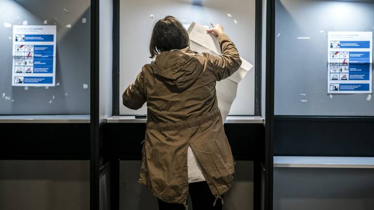 Stemmen in Eindhoven (foto: ANP)