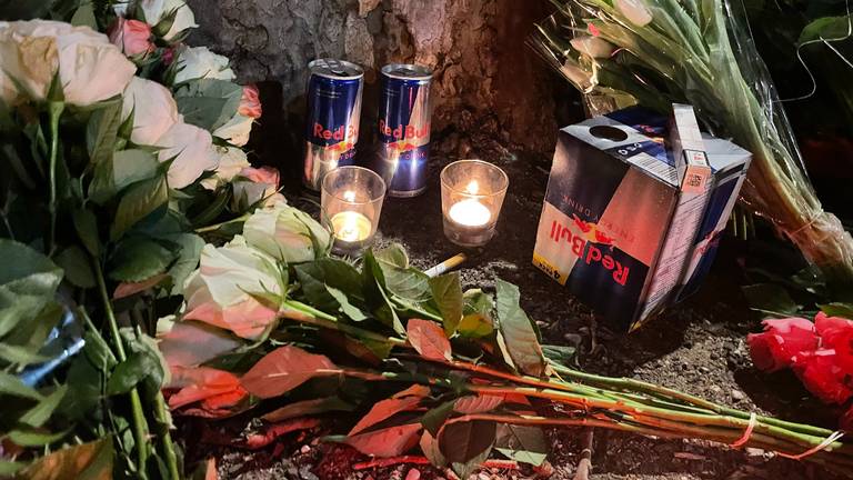 'Jordy stond ermee op', zei een vriend over de blikjes energydrink bij het monument.