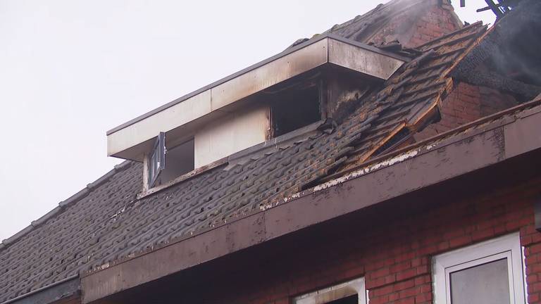 Een deel van het uitgebrande huis (foto: Omroep Brabant).