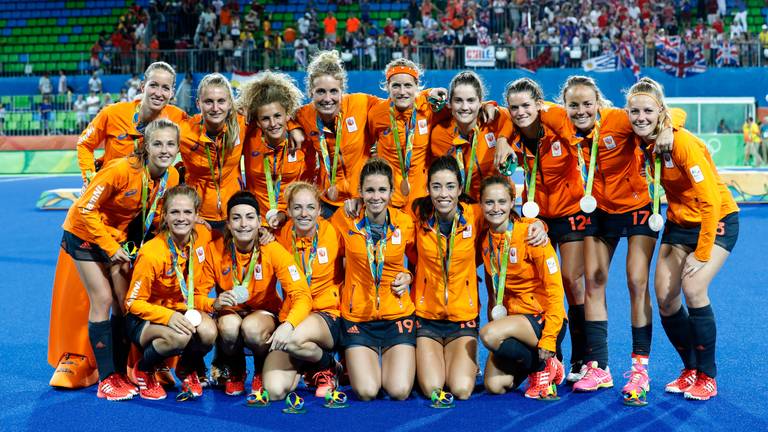 Zilver voor Oranje na de Olympische finale in 2016 tussen de dames van Nederland en Groot-Brittannië (foto: ANP).