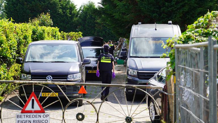 Criminele bende opgerold: politie doet meerdere invallen en vindt wapens