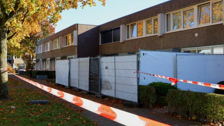 Een afzetting in de straat (foto: Bart Meesters/SQ Vision).