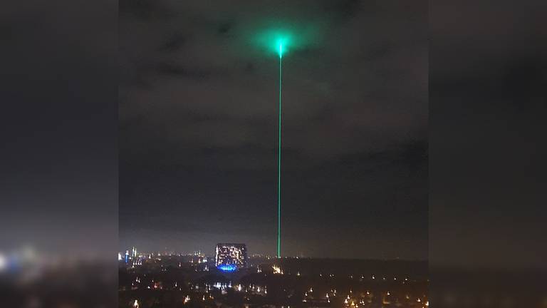 De laser vanuit Woensel-Noord (foto: Marc Rademakers). 