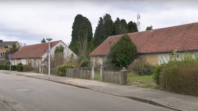 Dichtgetimmerde huizen aan de Rustenburgstraat in Eindhoven (foto: Studio040).