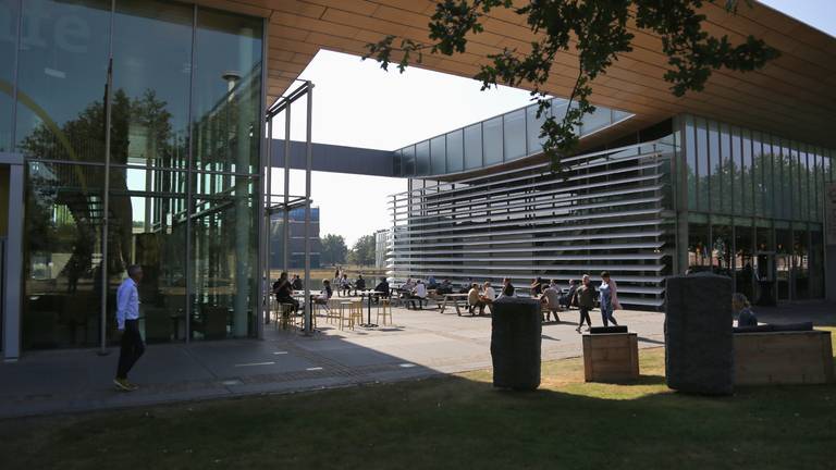 De High Tech Campus in Eindhoven (archieffoto: Karin Kamp).