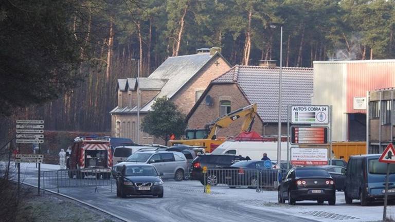 Onderzoek bij het drugslab in Eksel (foto: Jozef Bijnen/SQ Vision).