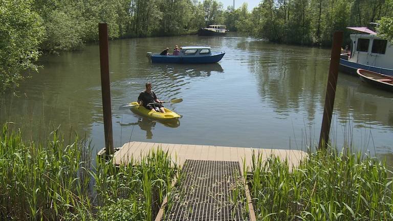 Onrust onder watersporters over afsluiten van kreken in de Biesbosch.