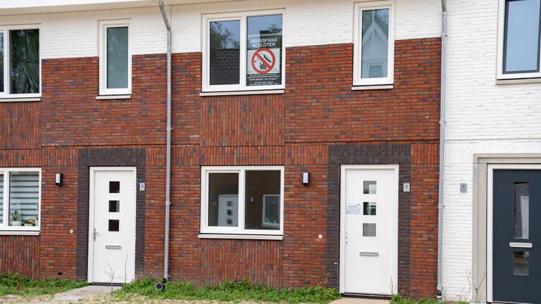 De gesloten woning (foto: Iwan van Dun/SQ Vision).