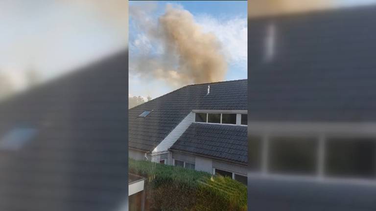 Aan de Bunder in Gemert is dinsdagavond brand uitgebroken in een tuinhuis