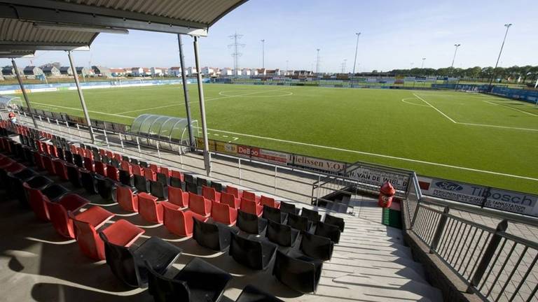 Tijdens trainingen van OJC moeten ouders bij de kantine blijven