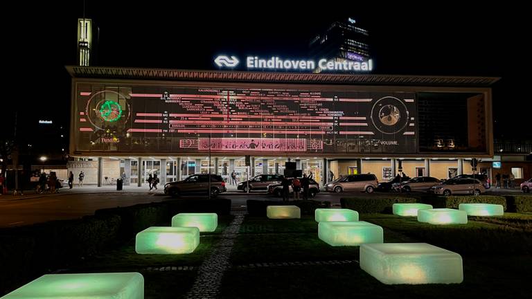 Het station van Eindhoven wordt ook gebruikt voor GLOW (foto: Rogier van Son).