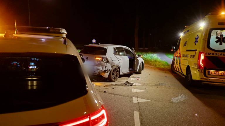 Eén  van de wagens die bij het ongeluk in Beers betrokken waren (foto: Persbureau SK-Media/SQ Vision).