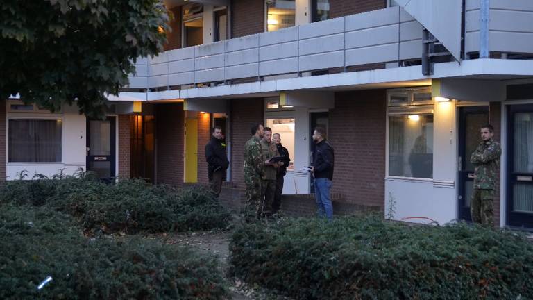 Onderzoek bij de flat in Den Bosch.