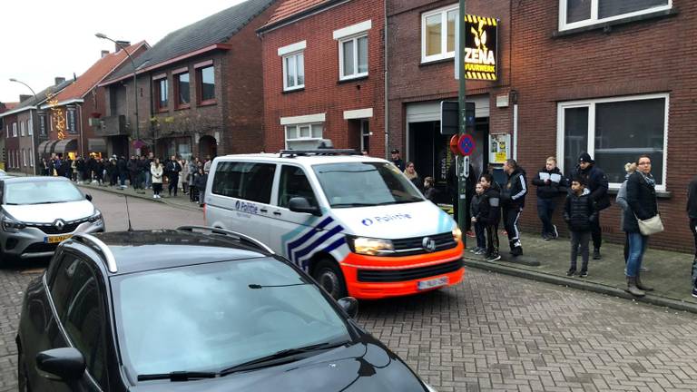 Drukte in Baarle-Hertog (foto: Joris van Duin).