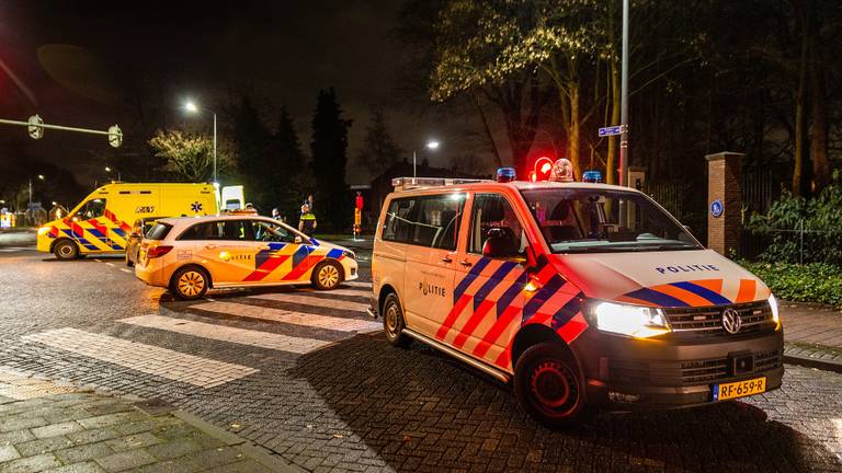 De aanrijding vond plaats op de kruising Ridderstraat met de Keiweg in Oosterhout (foto: SQ Vision).