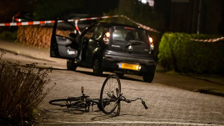 De fietser werd rond halfzeven zondagochtend gevonden (foto: Jack Brekelmans/SQ Vision).